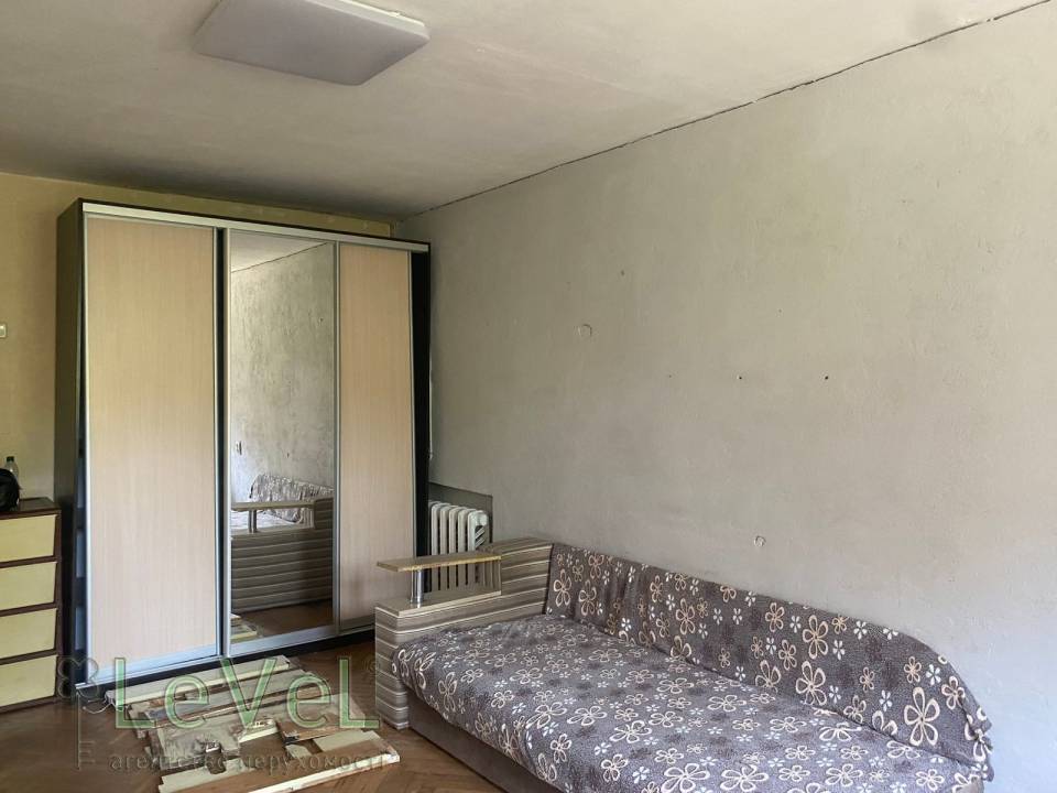 1000variantiv Real Estate