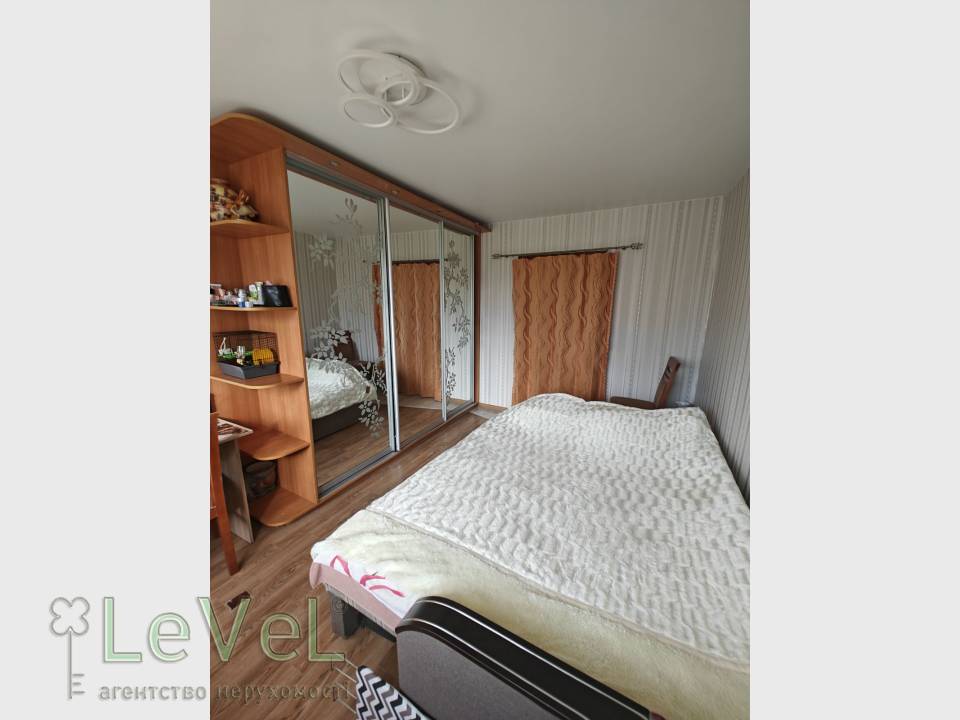 1000variantiv Real Estate