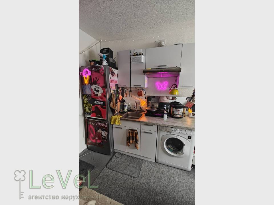 1000variantiv Real Estate