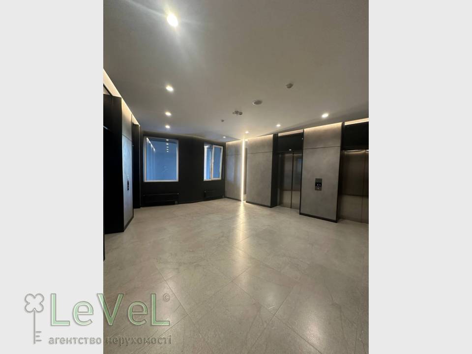 1000variantiv Real Estate